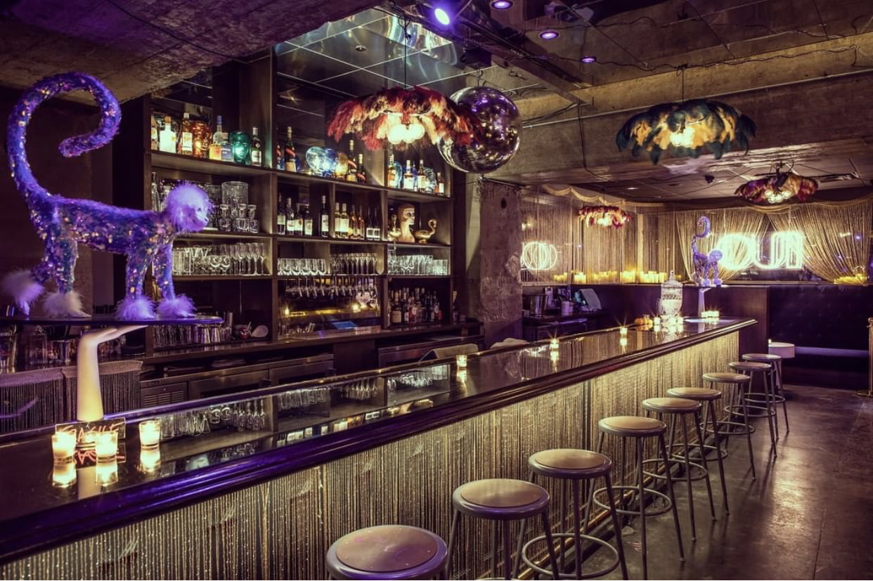 hidden bar at noelle hotel