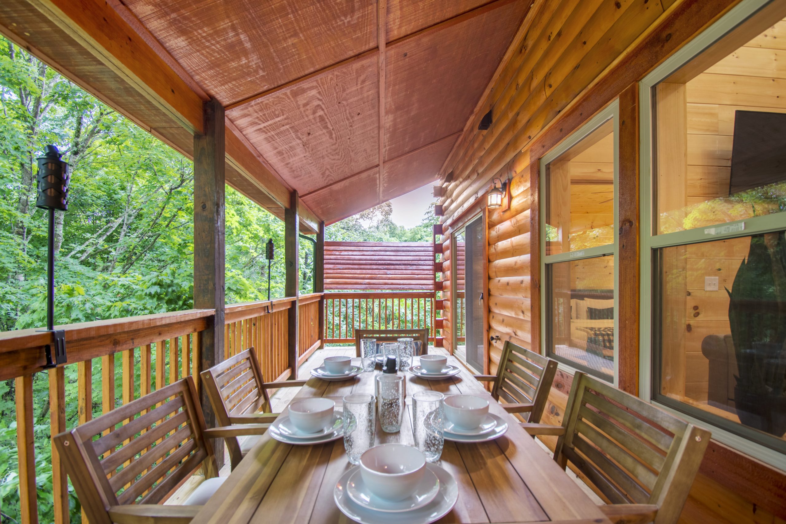Stay Minty cabins in the smoky mountains.