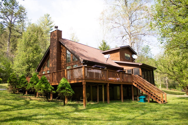 Smoky Mountain Cabin by Stay Minty